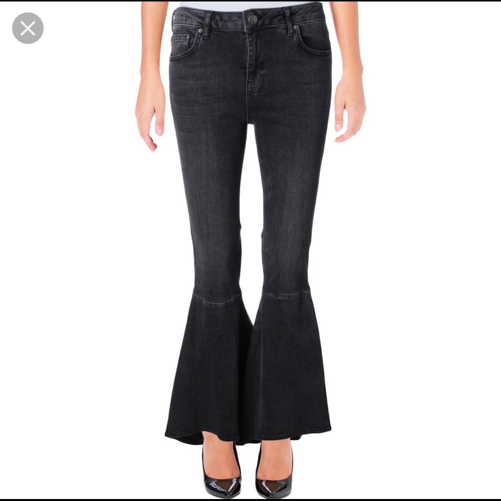 NWT! Free People ruffle flare black denim jeans